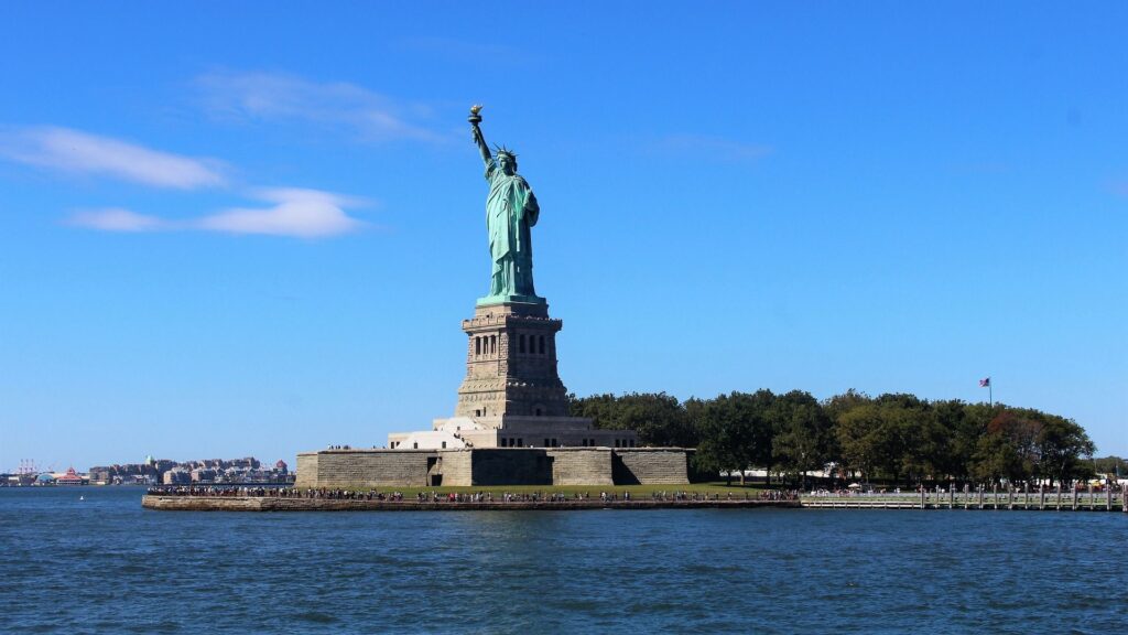 statue of liberty on a clear day